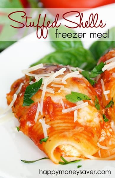 Ever wonder how to make Stuffed Shells? This meal is amazingly delicious and a family favorite! Best part? Double it and freeze for a yummy freezer meal!| happymoneysaver.com