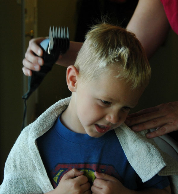 how to cut little boys hair with clippers