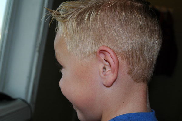 little boy haircut with clippers