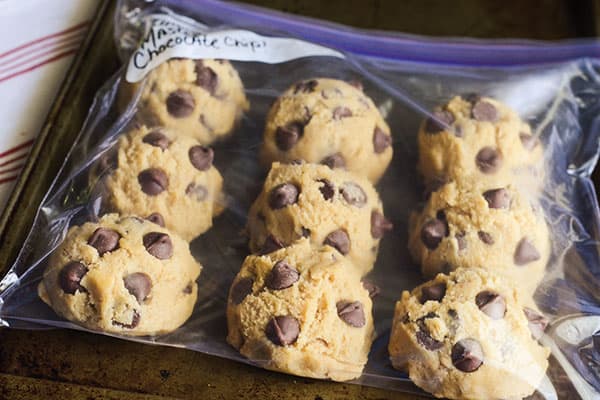 The MASTER Chocolate Chip Cookie Recipe. I've found it! | happymoneysaver.com