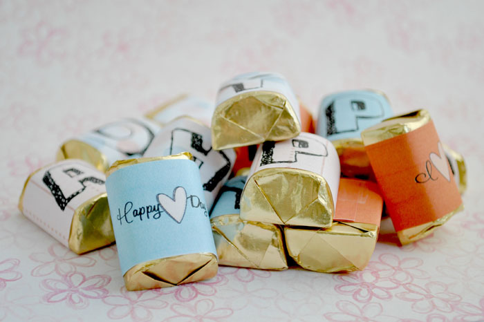 Gift idea for Valentine's Day using Hershey nuggets for a candy bar card #happythoughts # Valentines