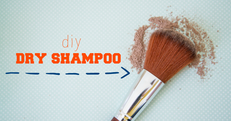 Make your own dry shampoo. Super quick and easy. Recipe for light and dark hair.