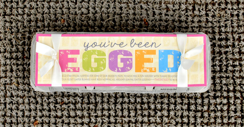 "You've Been Egged" Easter glow hunt is a fun Easter activity to do with your family and for your friends. #happythoughts #youvebeenegged #easterglowhunt