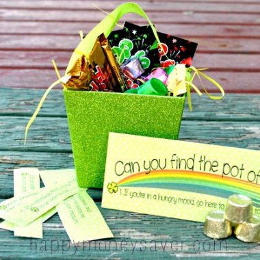 Here is a great idea to speak your day with a St. Patrick's Day holiday treasure hunt! #happythoughts #treasurehunt