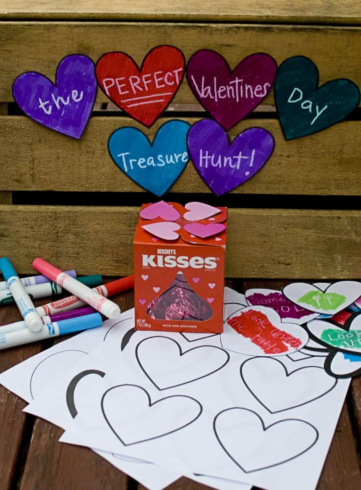 Check out this perfect Valentine's Day Treasure Hunt! #happythoughts #treasurehunt #valentinesday