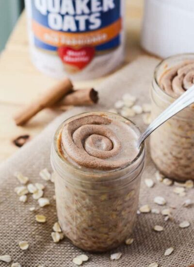 Cinnamon Roll Overnight Oats | happymoneysaver.com