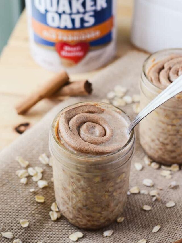 Cinnamon Roll Overnight Oats
