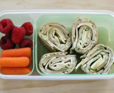 Turkey Pesto Pinwheels Bento box lunch idea - these pinwheels are so tasty and healhty! Made with organic ingred