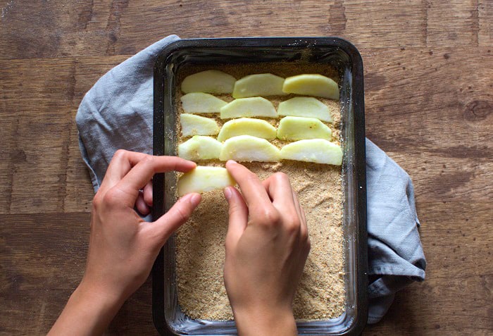 This vintage Apple Brown Betty Recipe is an american classic. Minimum ingredients and time, leaves you with this simple, yet delicious textured dessert! - happymoneysaver.com