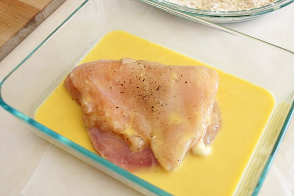 Simple instructions on how to make cordon bleu. This recipe is super easy and delicious! It also makes a perfect freezer meal for those busy nights! | happymoneysaver.com