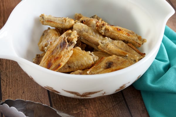 This is the best chicken wing recipe out there! They are crispy, delicious and baked not fried! Calling all wing lovers...you won't be disappointed! | happymoneysaver.com
