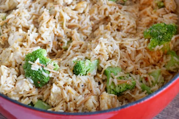 Your whole family will love this cheesy chicken broccoli rice casserole! Easy to make, freezes great and so delicious! It's the perfect meal! | happymoneysaver.com