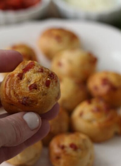 Pizza Pinwheel Bites Recipe - very delish!