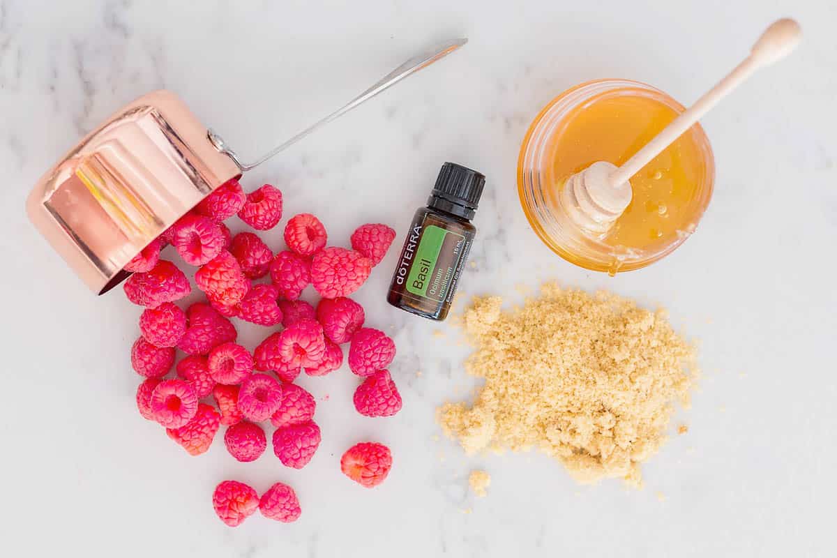 DIY Raspberry-Basil Body Polish made with skin-loving nutrients that make your skin look good enough to eat. 