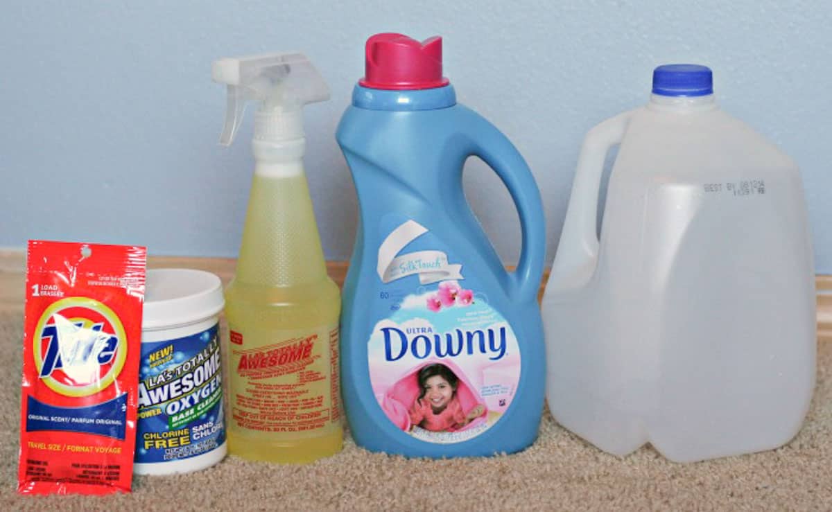 Ingredients for homemade carpet cleaner recipe include tide, awesome, downy, oxiclean and water