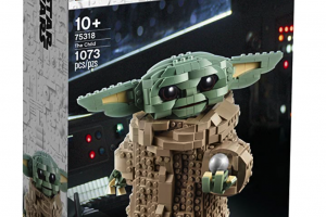 baby yoda lego set in a box